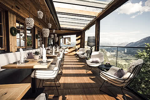 Panoramaterrasse des Restaurants 1250 am Falkenstein